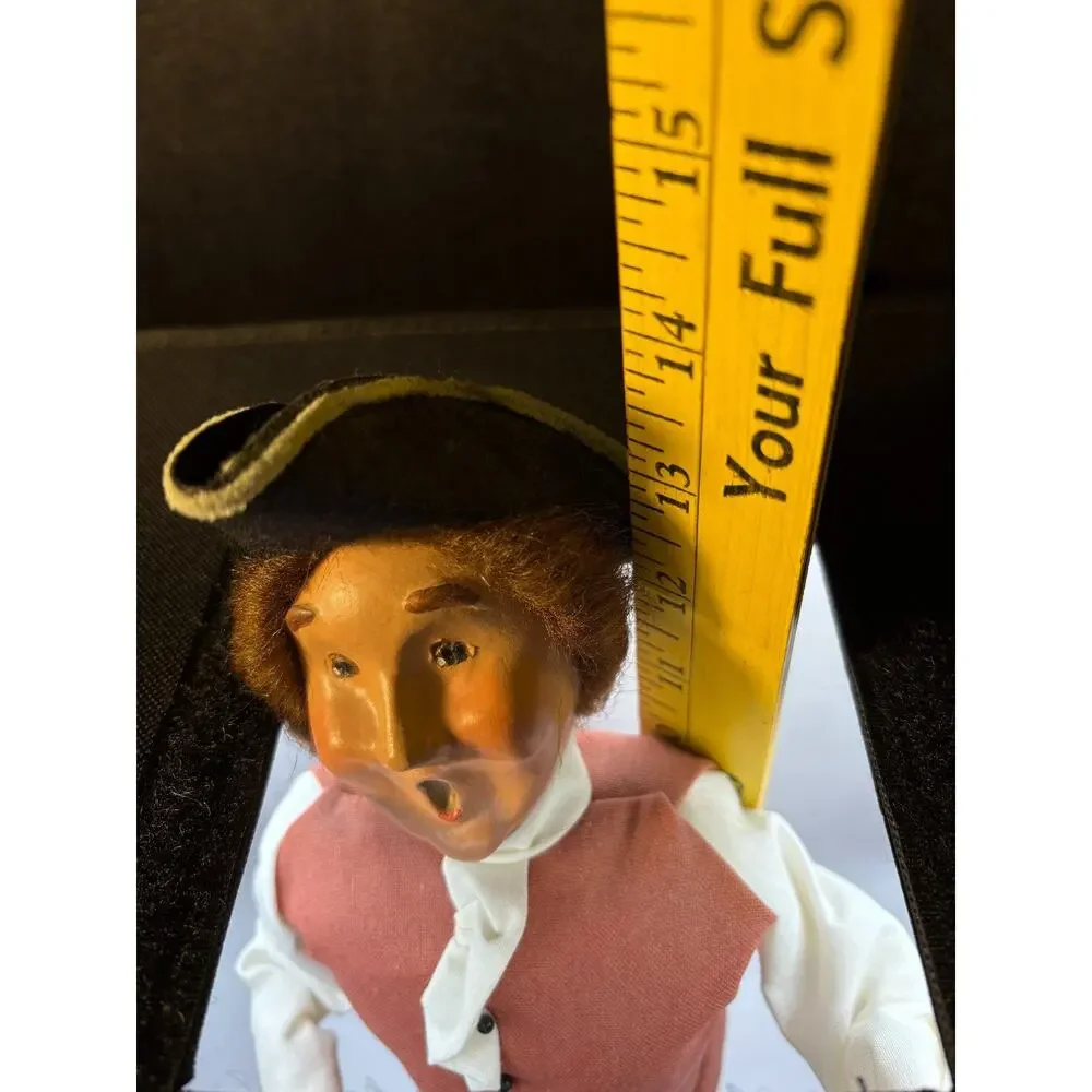 Byers Choice Williamsburg Inn Keeper Signed and Dated 2000